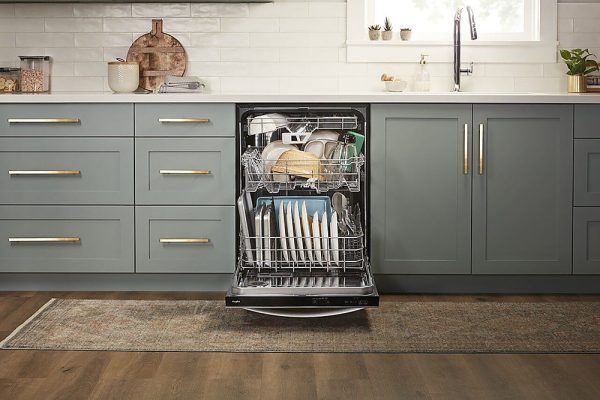 Whirlpool - 24" Top Control Built-In Dishwasher with Stainless Steel Tub, Large Capacity & 3rd Rack, 47 dBA - Stainless steel - Image 32